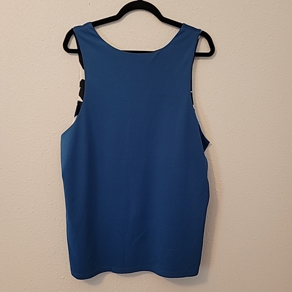 Reversible American Flag Tank Top~ Reverse side B&W OS (22" Chest) - Picture 4 of 8